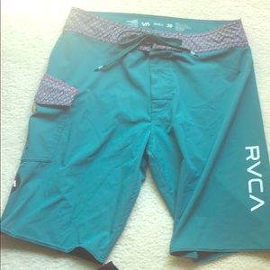 RVCA Mens Board Shorts sz 30